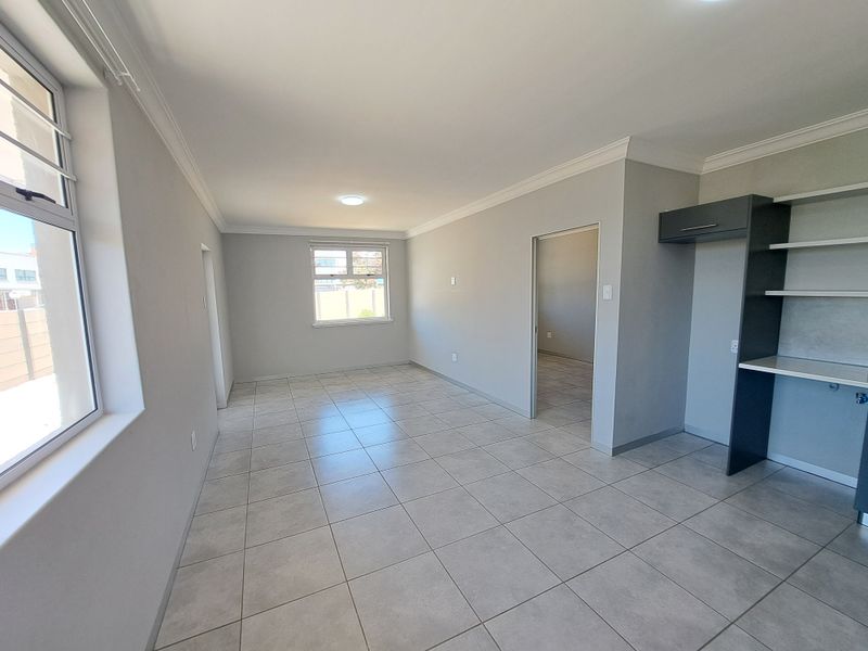 Centrally Located Modern 1-Bed Unit in Perridgevale - Photo 5
