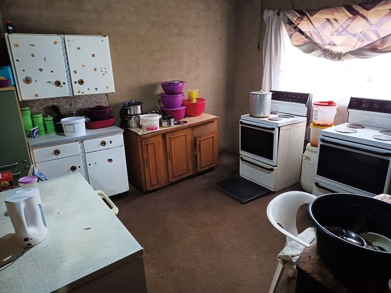 2-Bedroom Incomplete House – Finish It Your Way in Kanana Park - Photo 3
