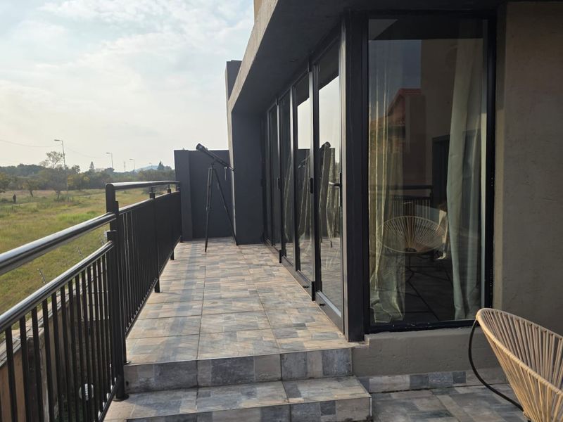 Luxury living in sought after estate in Theresapark - Photo 2