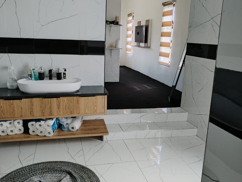 Luxury living in sought after estate in Theresapark - Photo 8