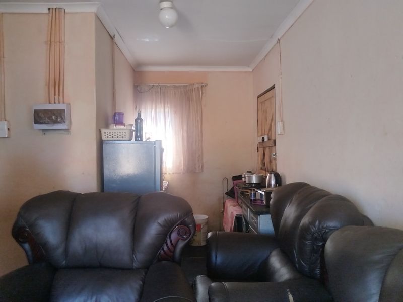 Discover Your Dream Home in Drieziek, Evaton! - Photo 10