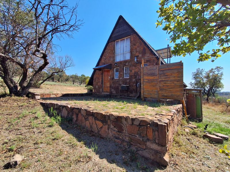 Charming 2-bedroom house for sale in Utopia, Rustenburg—perfect for families or investors! - Photo 5