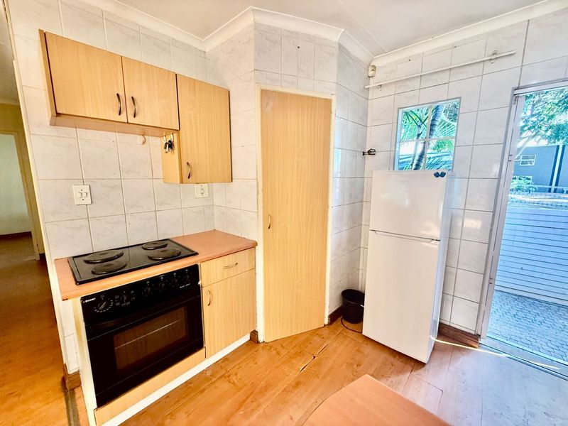 Charming 2-Bedroom Home with Entertainment Extras in Peaceful Theresa Park - Photo 7