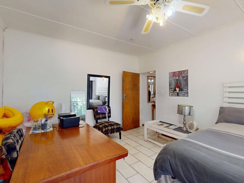 Spacious Family Home with Endless Potential - Photo 3