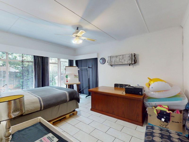 Spacious Family Home with Endless Potential - Photo 5