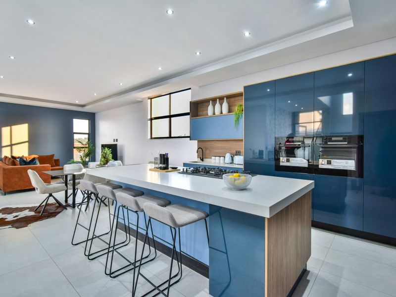 Elegant Family Living with Seamless Indoor-Outdoor Flow - Photo 4