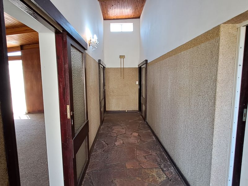 The Perfect Family Home – Space, Comfort & Your Own Private Poolside Paradise! - Photo 5