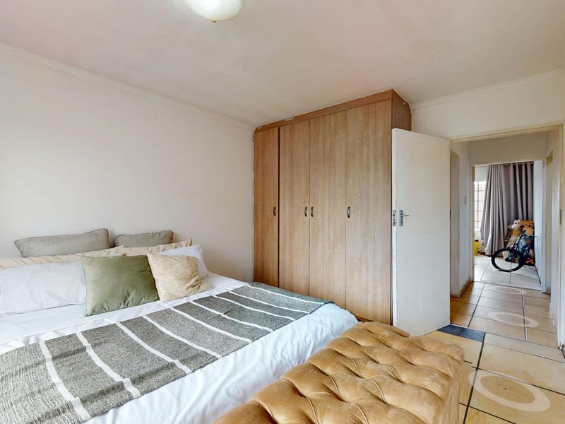 Stylish 2-Bedroom Unit with Loft & Entertainment Space - Photo 10