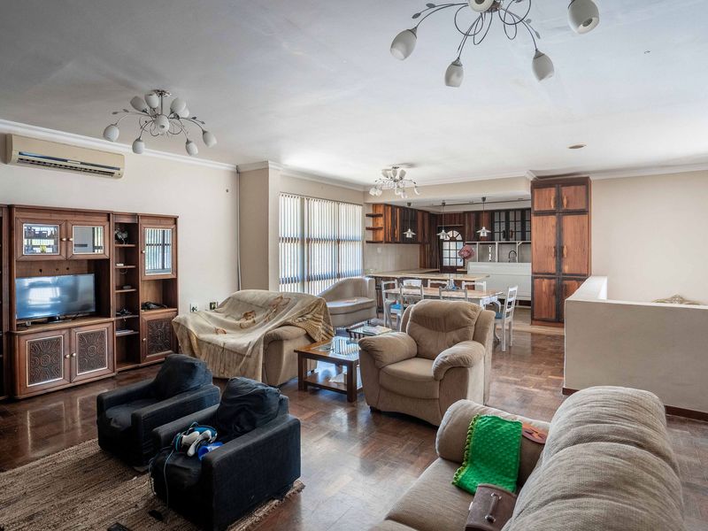 Auction - Bidding to Start @ R3 700 000: 4 Self Sustaining Living Units set on 4866 sqm - Photo 10