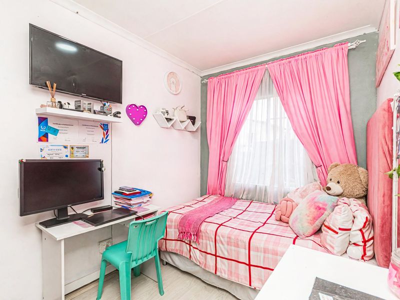 House For Sale in Cosmo City Ext 10 - Photo 6