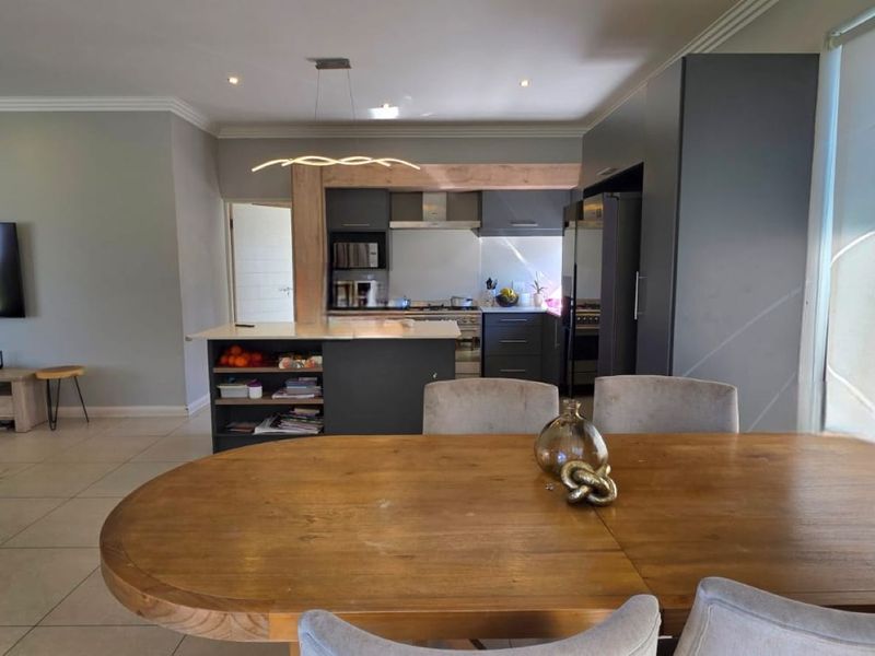 Spacious 5 Bedroom Double-Storey Home with Great Potential - Photo 4