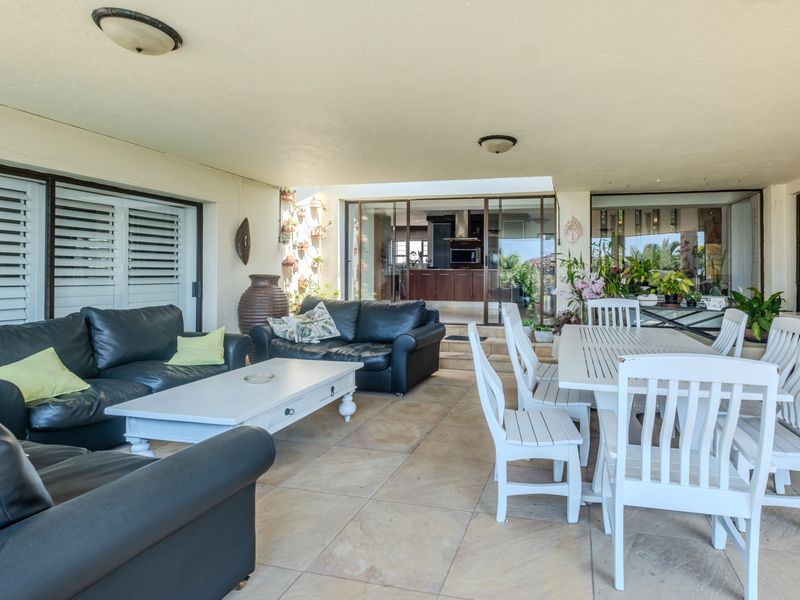 Elegant Umhlanga Property Offering Luxury Living and Guesthouse Potential - Photo 3
