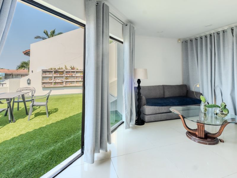 Elegant Umhlanga Property Offering Luxury Living and Guesthouse Potential - Photo 4