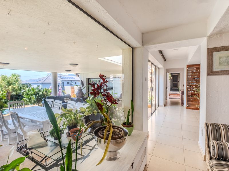 Elegant Umhlanga Property Offering Luxury Living and Guesthouse Potential - Photo 5