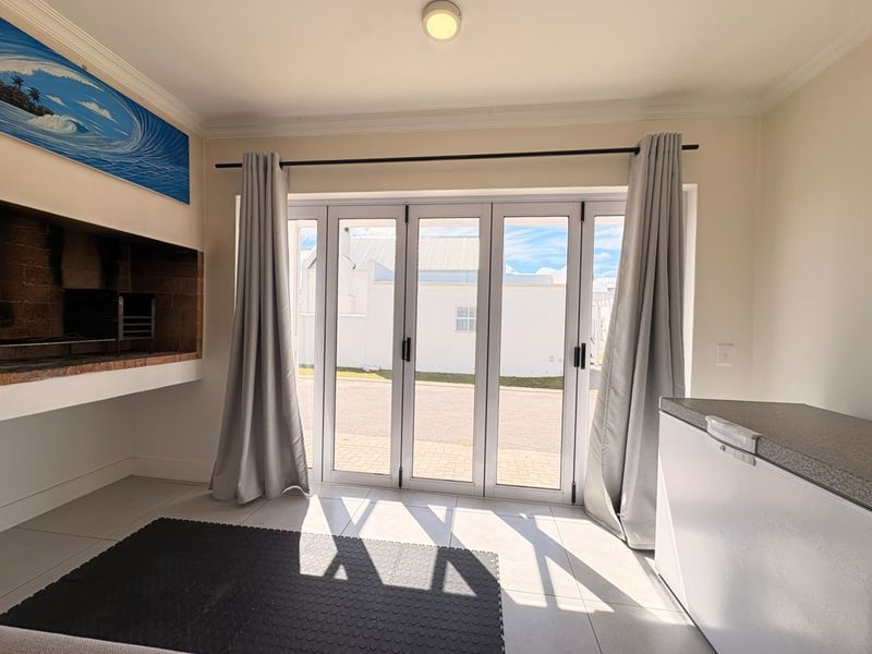 A Little Less Maintenance. A Lot More Langebaan Living. - Photo 5