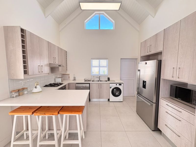 A Little Less Maintenance. A Lot More Langebaan Living. - Photo 7