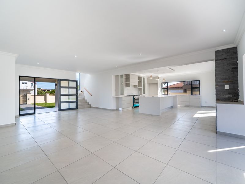 Start Afresh in St Francis Bay – Brand-New Home with Stunning Ocean and River Mouth Views - Photo 7