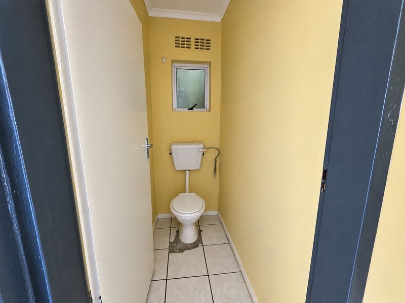 3 Bedroom with ensuit,  Kitchen, Lounge, and single garage - Photo 7