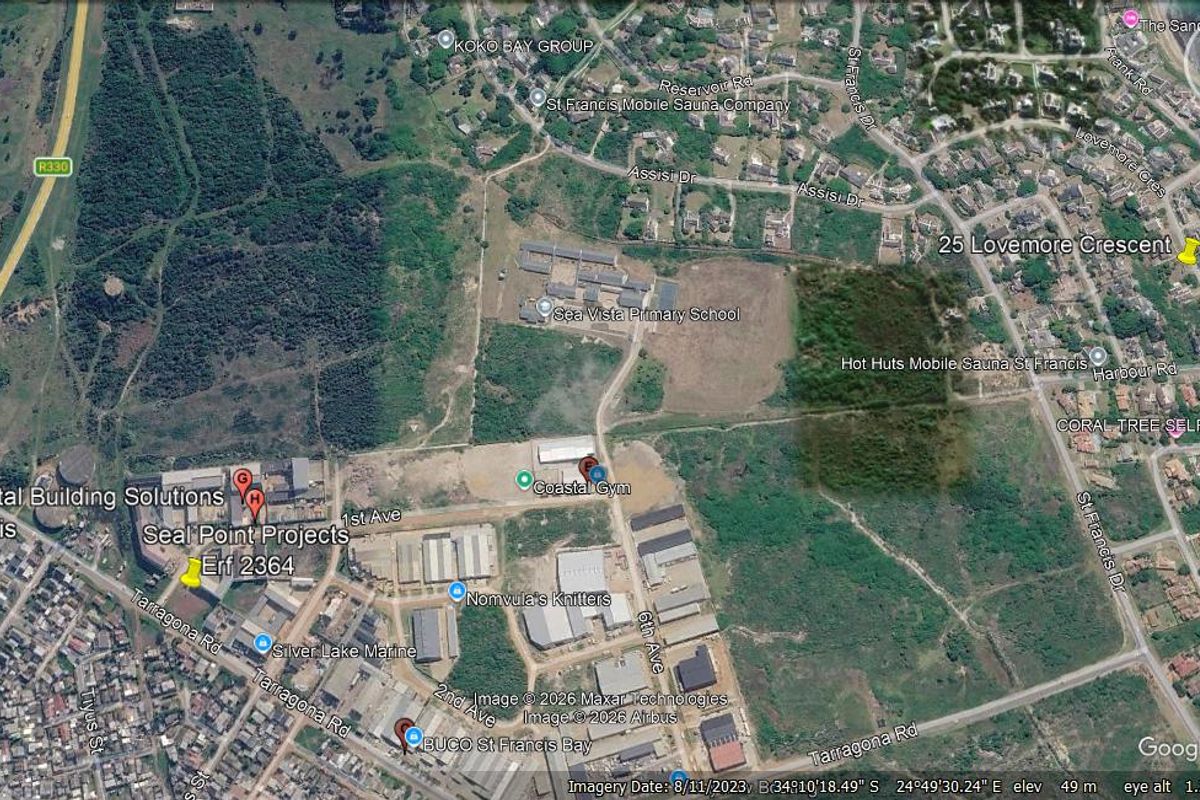 An aerial satellite view of the surrounding area and neighborhood infrastructure in St Francis Bay.