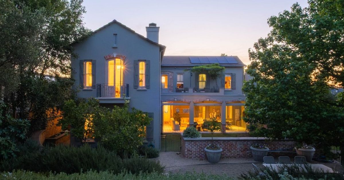 3 Bed House For Sale in Val De Vie Estate | MyProperty Africa