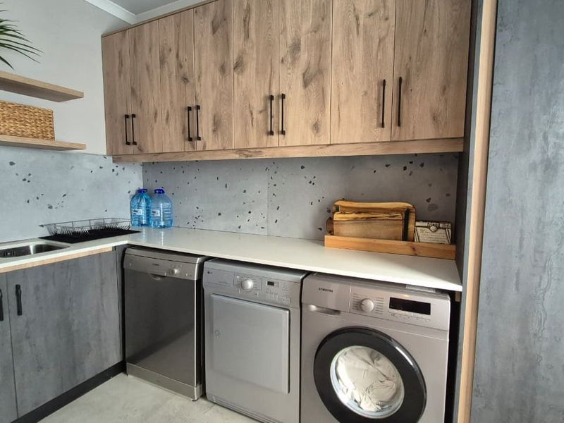 Modern Family Living with Mountain Views, Solar Power and Premium Extras in Altona - Photo 4