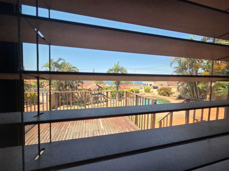 Modern Family Home on Bluff’s Most Sought-After Road - Photo 3