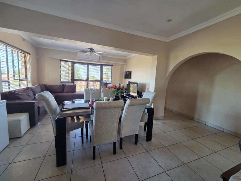 Modern Family Home on Bluff’s Most Sought-After Road - Photo 8