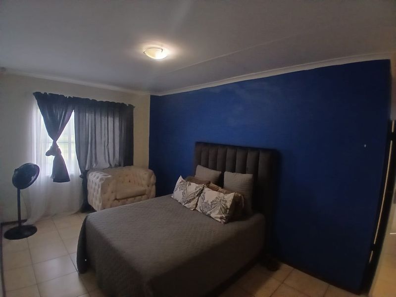 Modern Living in a Beautiful Golf Estate - Photo 6