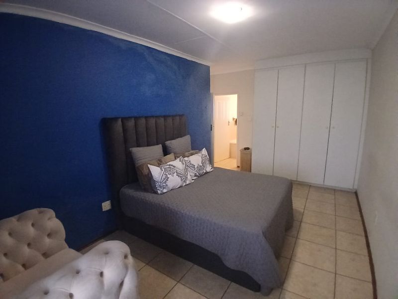 Modern Living in a Beautiful Golf Estate - Photo 7