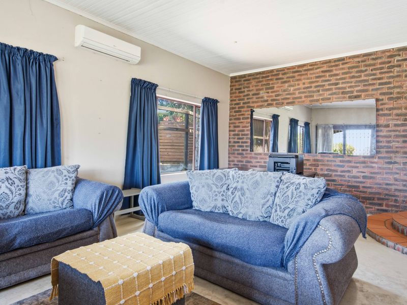 Spacious Family Home with Income-Generating Potential in Scottburgh South - Photo 6