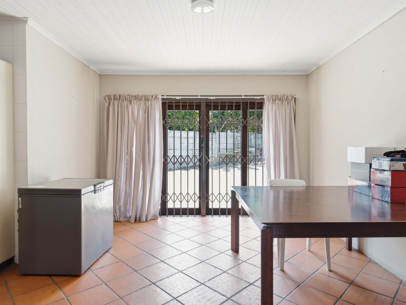 Spacious Family Home with Income-Generating Potential in Scottburgh South - Photo 7