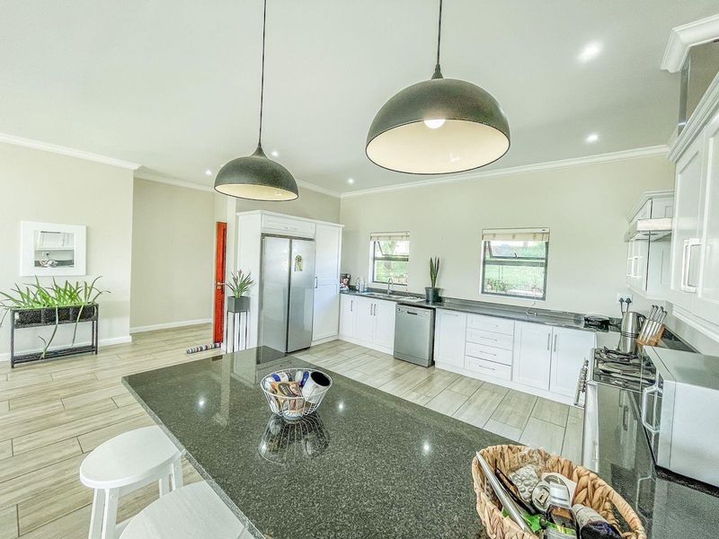 180 Degree Luxury River Views - Photo 10