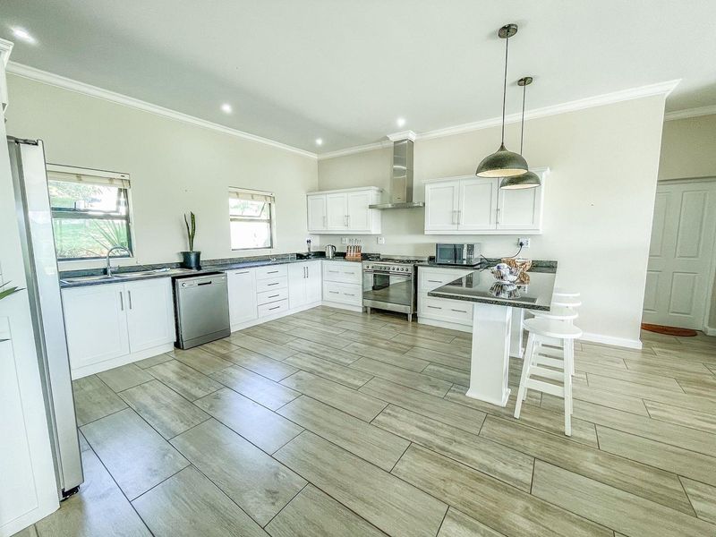 180 Degree Luxury River Views - Photo 9