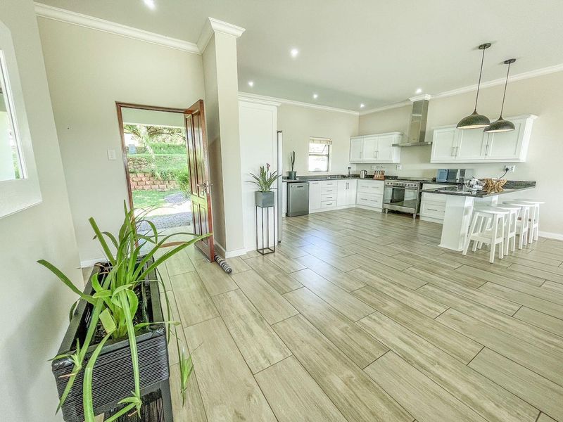 180 Degree Luxury River Views - Photo 8