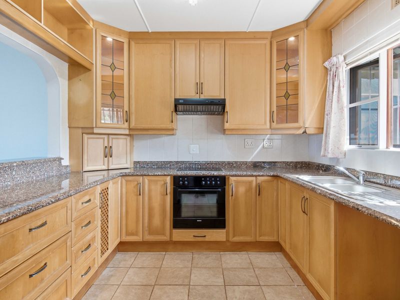 STUNNING SEA VIEWS AUCTION OPPORTUNITY - Photo 10