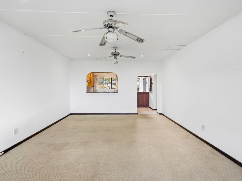 STUNNING SEA VIEWS AUCTION OPPORTUNITY - Photo 9