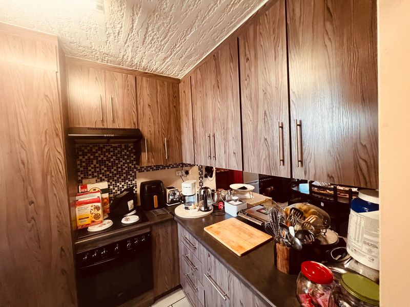 Comfort Meets Effortless Living - Photo 7