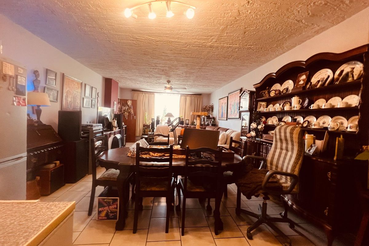 Comfort Meets Effortless Living - Photo 3