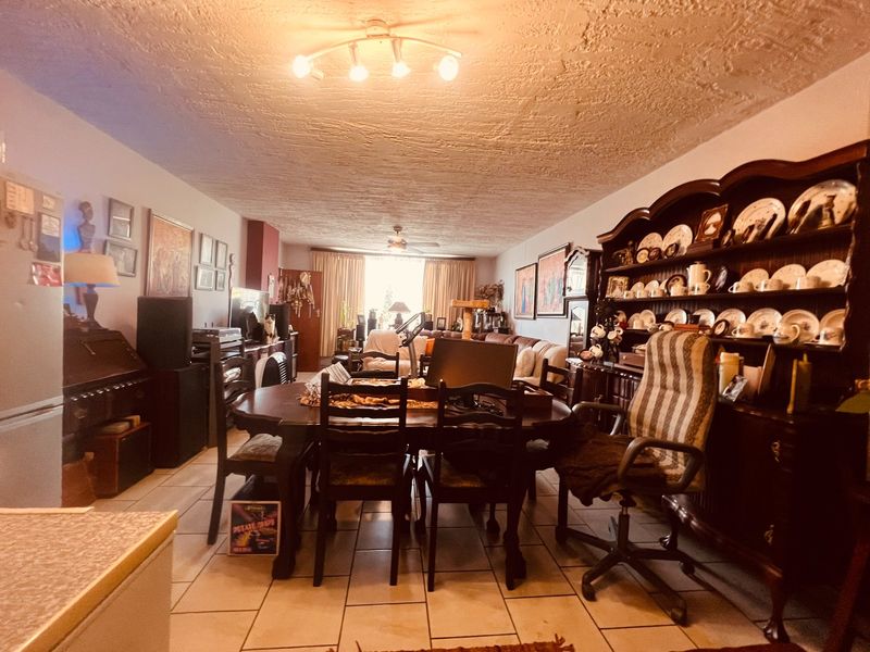 Comfort Meets Effortless Living - Photo 3