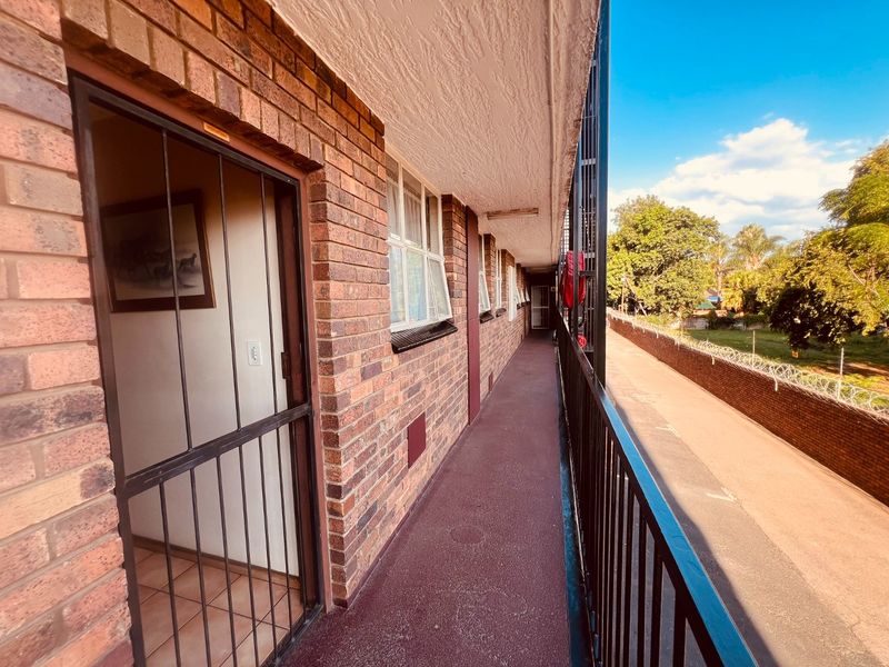 Comfort Meets Effortless Living - Photo 2