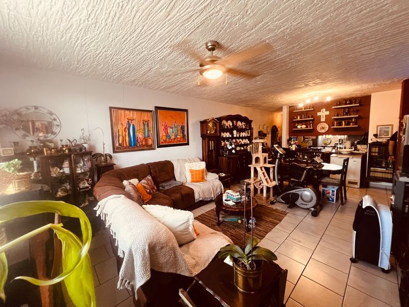 Comfort Meets Effortless Living - Photo 5