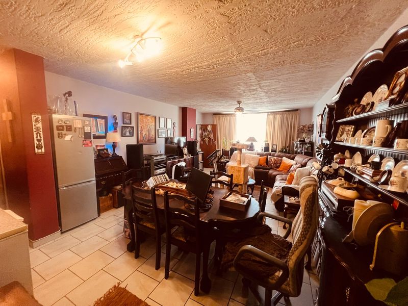 Comfort Meets Effortless Living - Photo 4