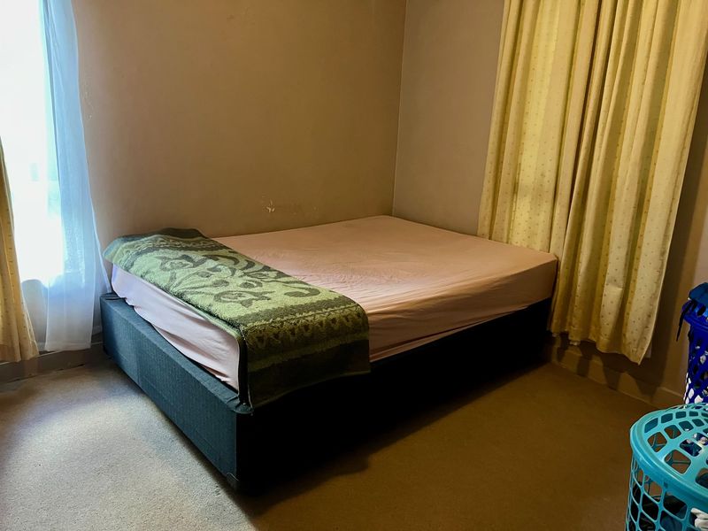 2 Bedroom Apartment to Let in Sonheuwel - Photo 8