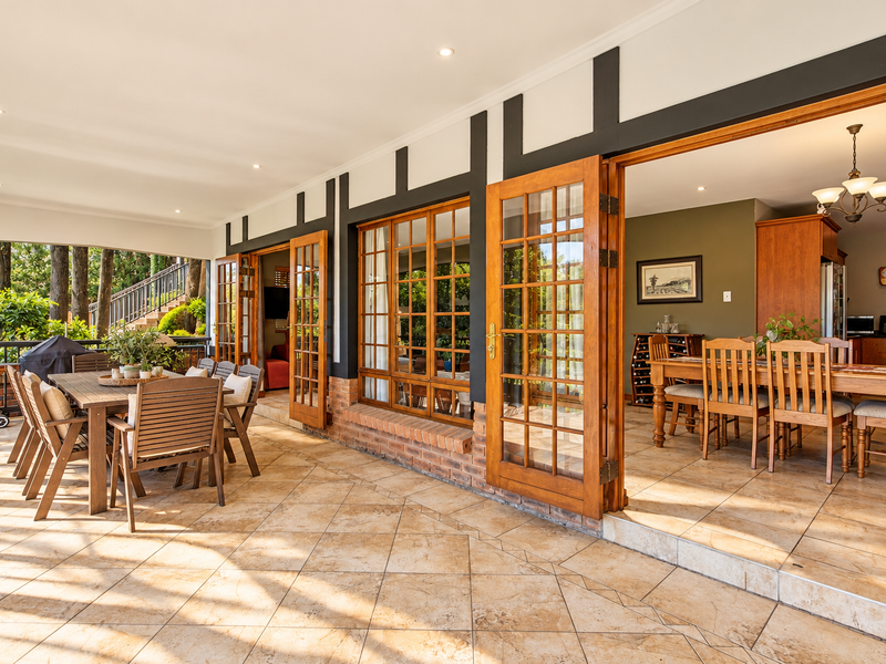 Stunner Home with Golf Course Views - Photo 6