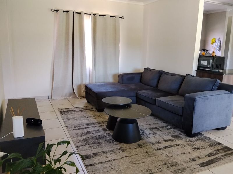 Modern Duplex in a Sought-After Secure Estate - Photo 4