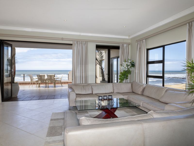 Magnificent Beachfront Penthouse with Breathtaking Sea Views for Sale in Port Afred - Photo 10