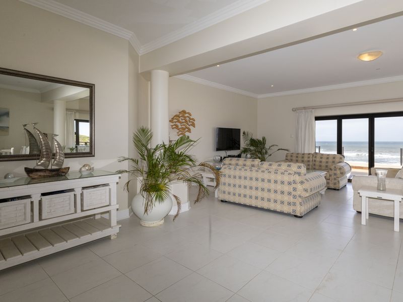 Three Bedroom Apartment for Sale in Port Alfred - Photo 10
