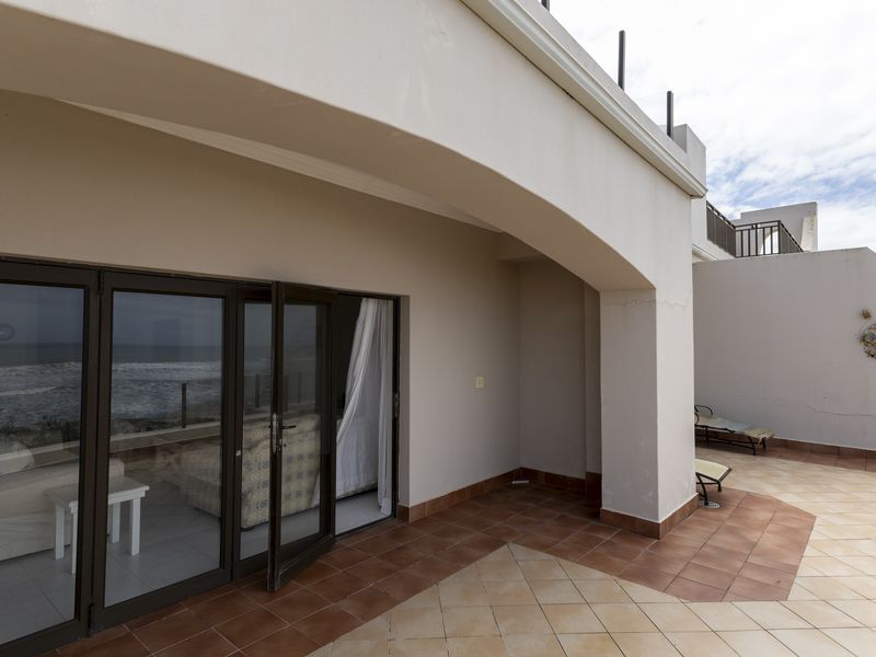Three Bedroom Apartment for Sale in Port Alfred - Photo 5