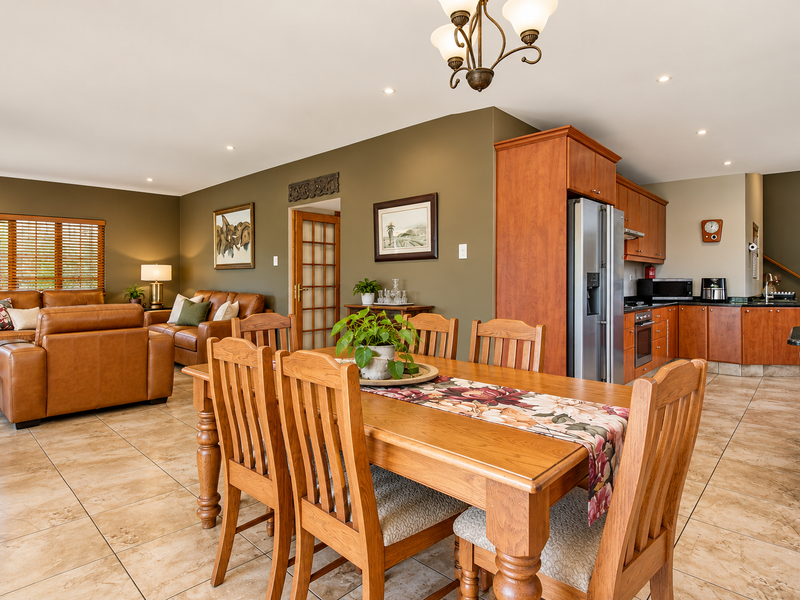 Stunner Home with Golf Course Views - Photo 5
