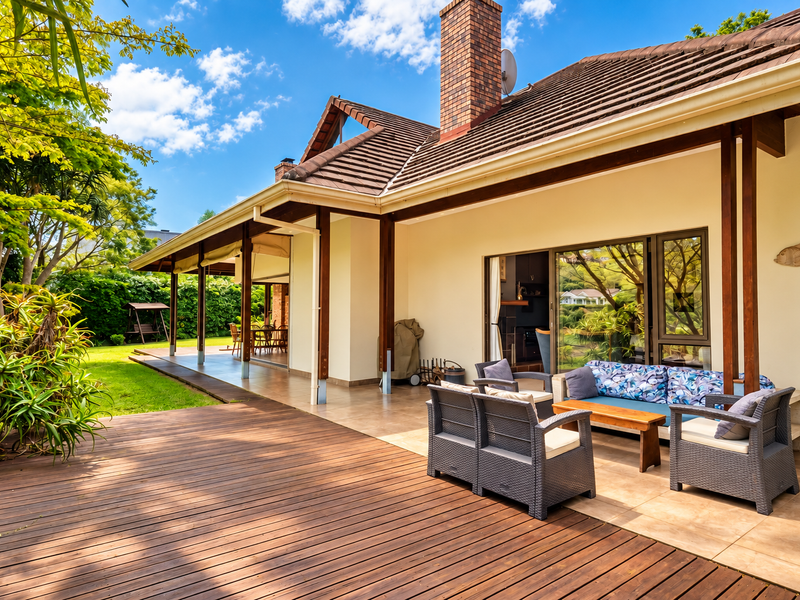 Expansive Single Storey Living with Cottage - Photo 4